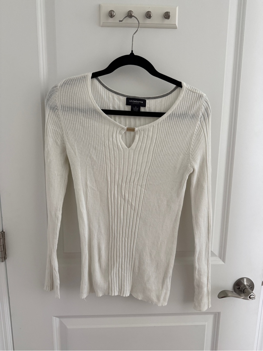Liz Claiborne White Ribbed Keyhole Knit Top Size Small